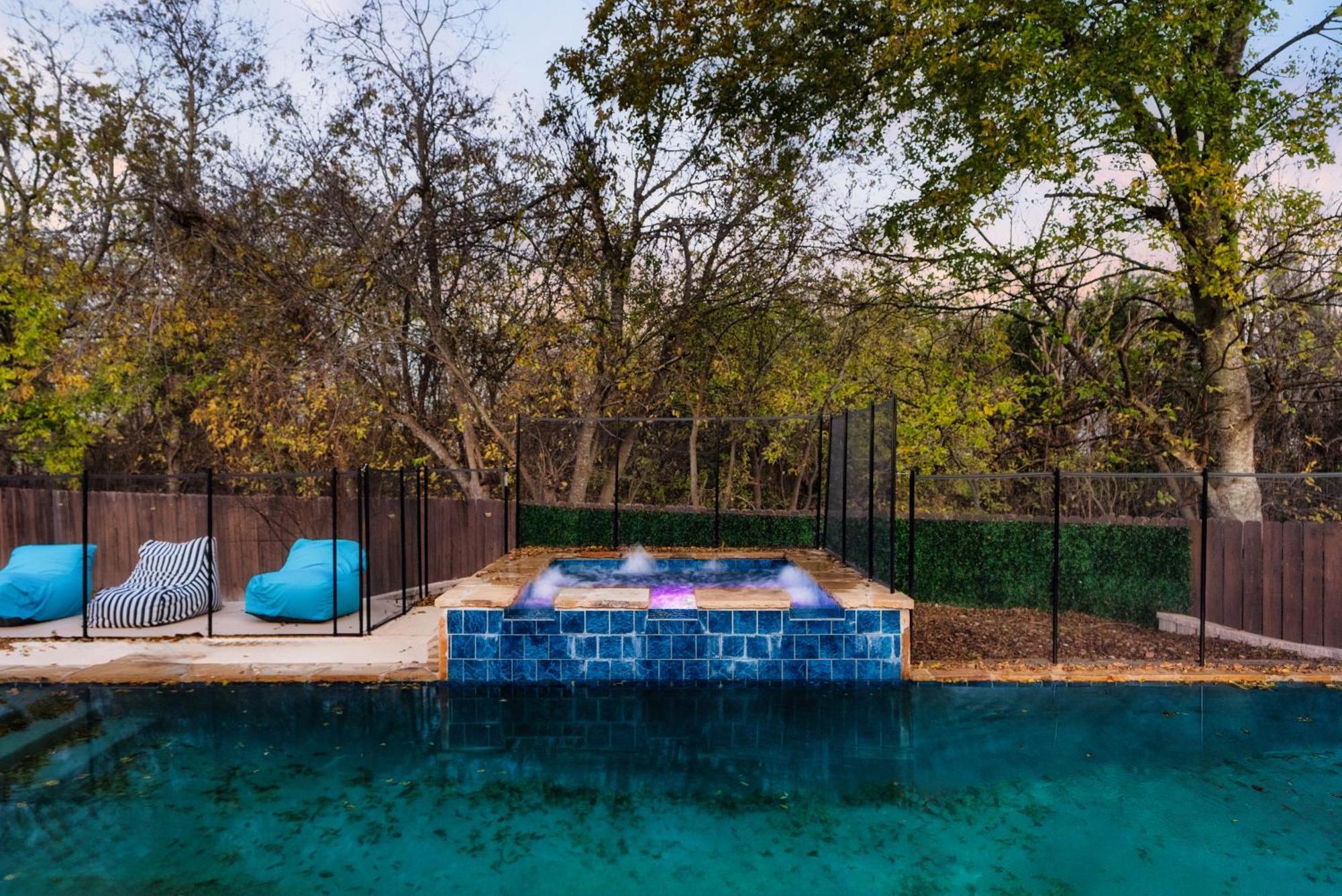 Stunning Family Home With Pool & Hot Tub - Sleeps 17 Pflugerville Ngoại thất bức ảnh