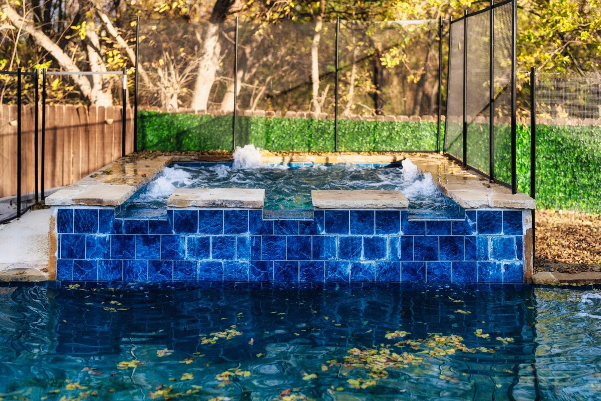 Stunning Family Home With Pool & Hot Tub - Sleeps 17 Pflugerville Ngoại thất bức ảnh